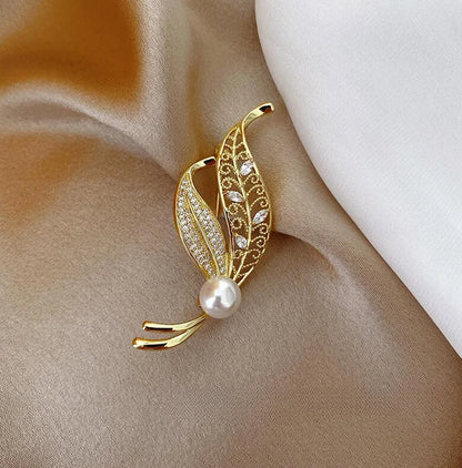 Golden Tulip Flower Pearl Brooch for Women – CZ Rhinestone Crystal Metal Pin