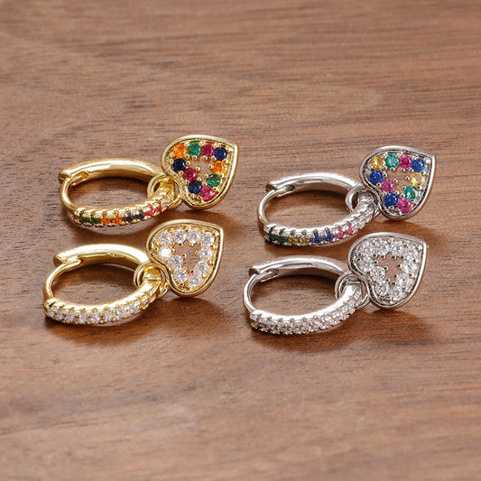 Herzförmige Ohrhänger mit farbigen Zirkonia für Damen