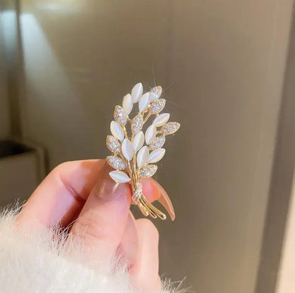 Golden Tulip Flower Pearl Brooch for Women – CZ Rhinestone Crystal Metal Pin