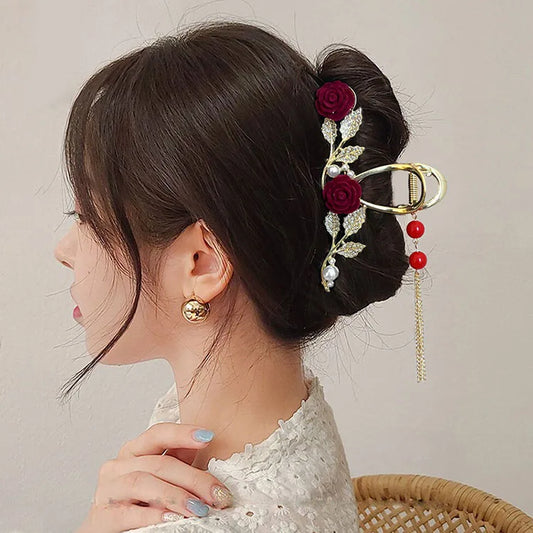 Haarspange mit Rosen und Schmetterlingen, goldfarbene Quaste