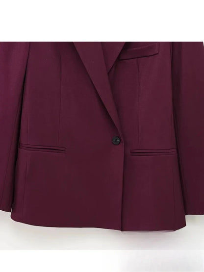 Damenblazer mit fallendem Revers und einem Knopf sowie gerader, locker sitzender Hosenanzug