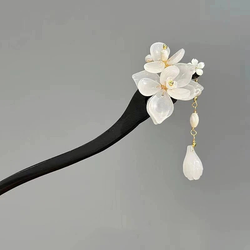 Haarspange mit Rosen und Schmetterlingen, goldfarbene Quaste
