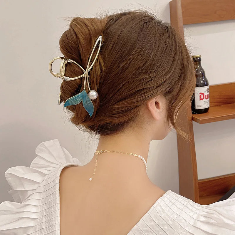 Women's Blue Pearl Fishtail Hair Clips