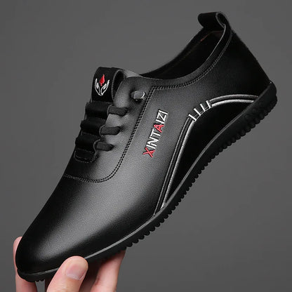 Handgefertigte weiße Loafer für Herren