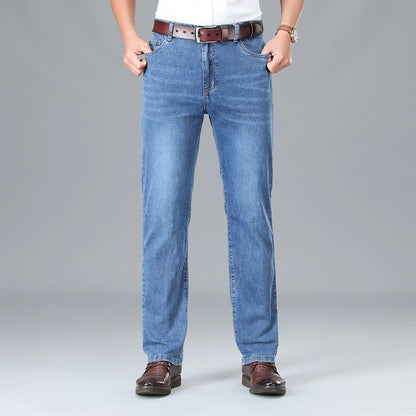 Gerade geschnittene Herren-Jeans aus Baumwoll-Stretch-Denim mit hoher Taille