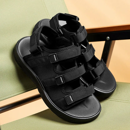 Lässige Sandalen und Turnschuhe für Herren