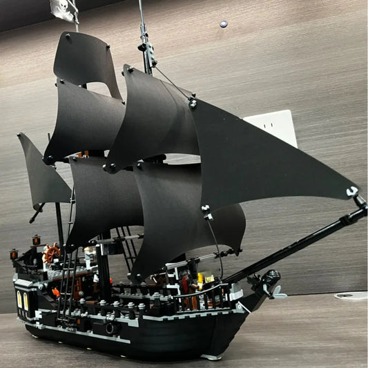 MOC Pirates Of The Caribbean Ship Revenge Warship Black Pearl Sailboat Building Block Bricks MOC 4195 Assembly Toys Kid