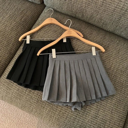 Chic ZOKI Pleated Mini Skirt