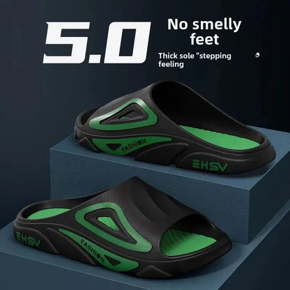 Lässige Slipper mit dicker Sohle für den Innen- und Außenbereich