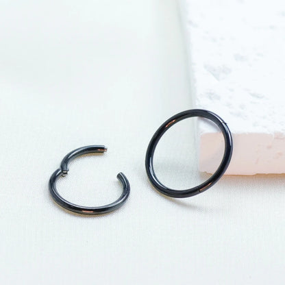 Nasenring aus implantatgeeignetem Titan – Nahtloser Klickverschluss mit Scharnier