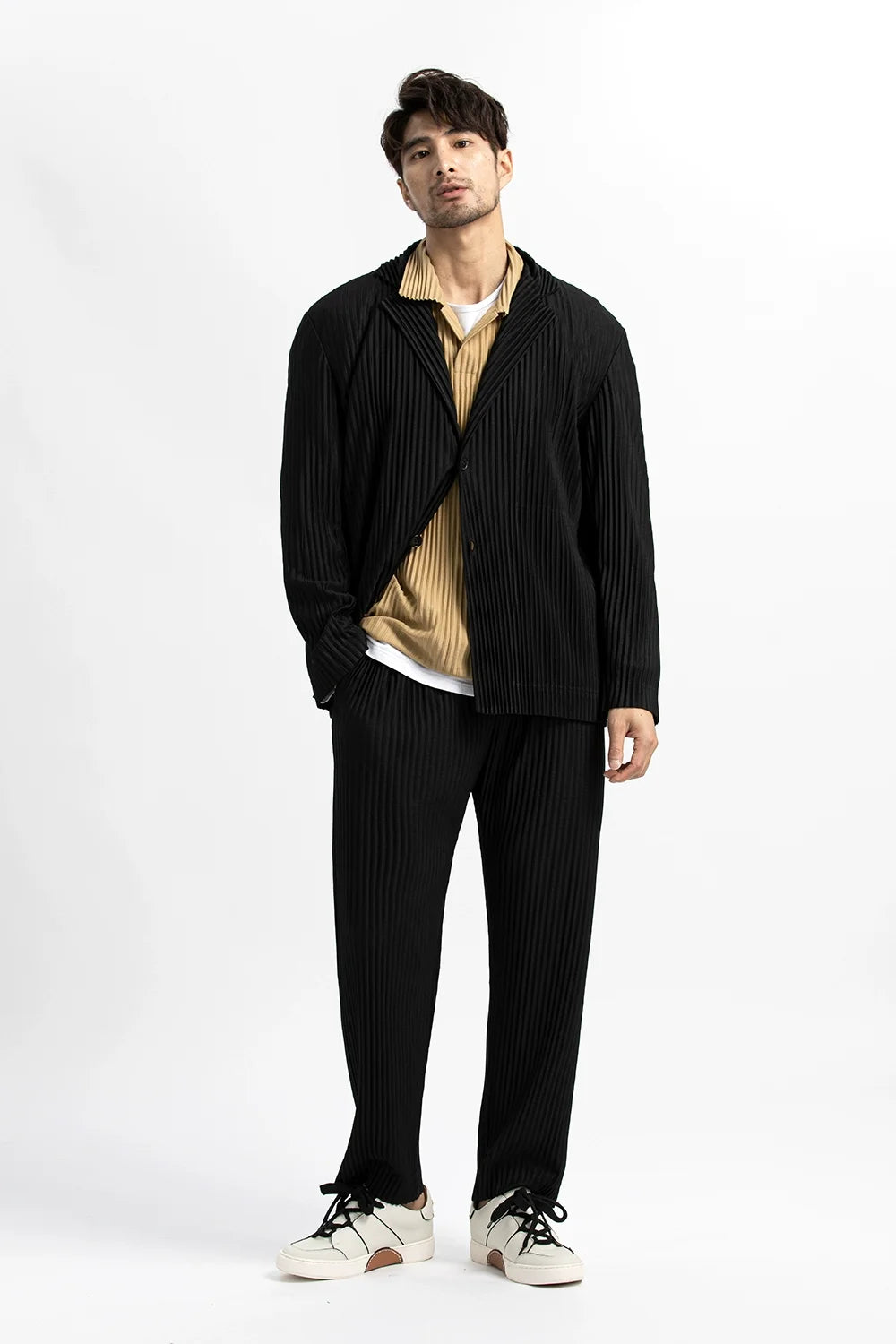 Miyake Pleated Slim Fit Blazer - Black