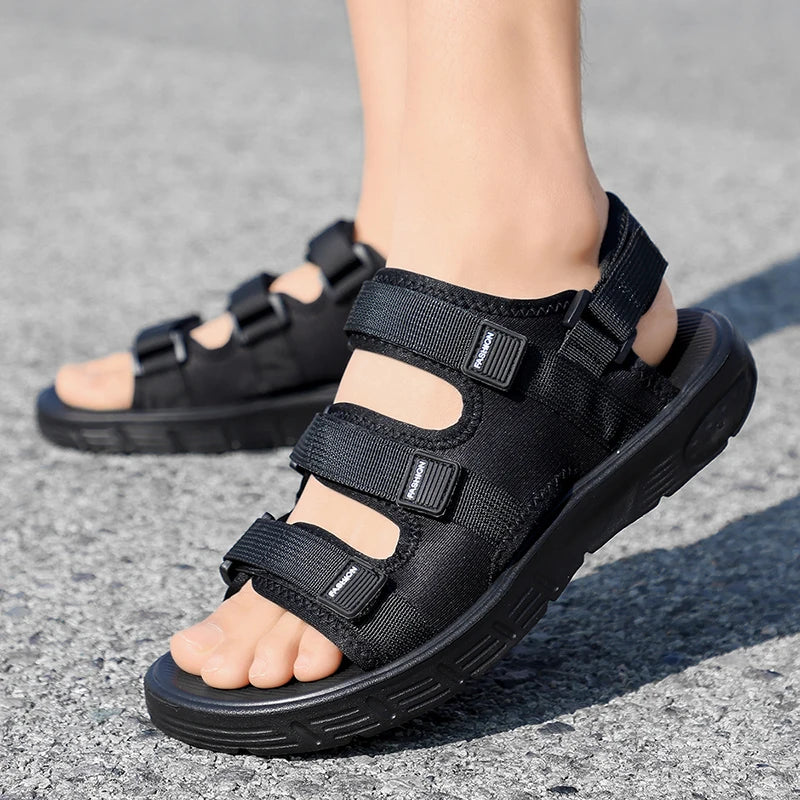 Lässige Sandalen und Turnschuhe für Herren