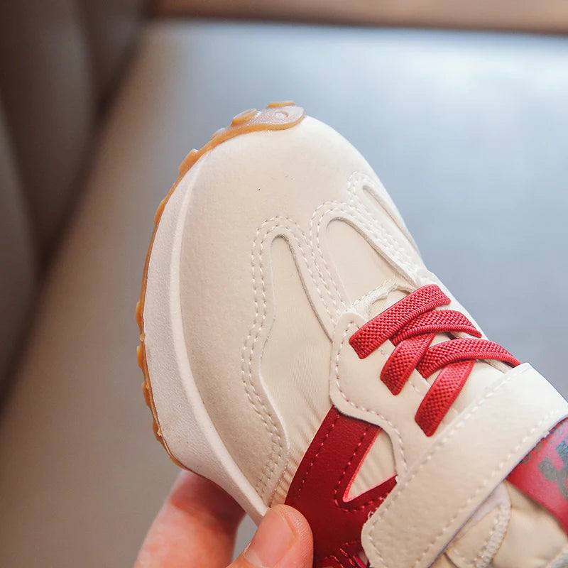 Leichte Tennisschuhe für Kinder – Bequeme Laufschuhe 