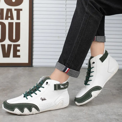 Herren-Winterstiefel mit hohem Schaft und Schnürung aus Leder