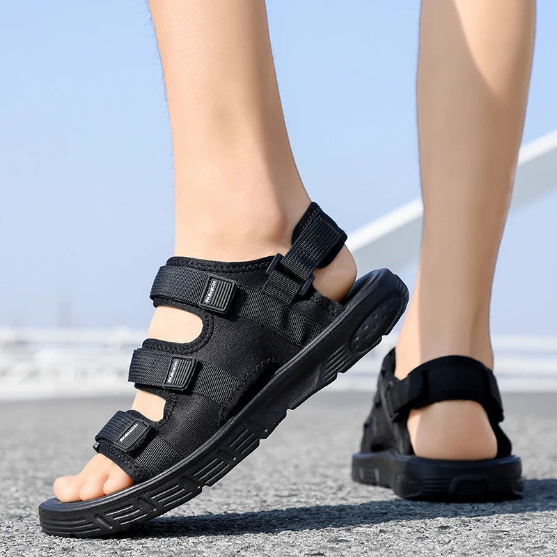 Lässige Sandalen und Turnschuhe für Herren