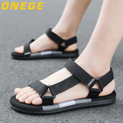 Bequeme Sandalen und Turnschuhe für Herren