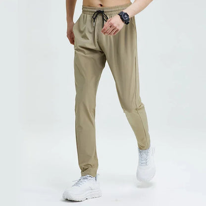 Atmungsaktive Sporthose für Herren aus Eisseide mit geradem Bein 