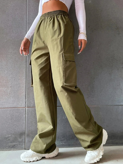 Sommerliche Cargohose mit hohem Bund und Taschen – Damenhose mit weitem Bein 