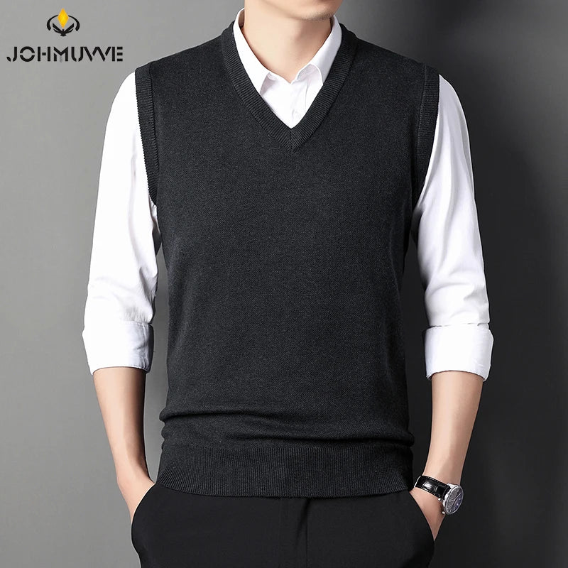 JOHMUVVE Retro V-Neck Wool Knit Vest
