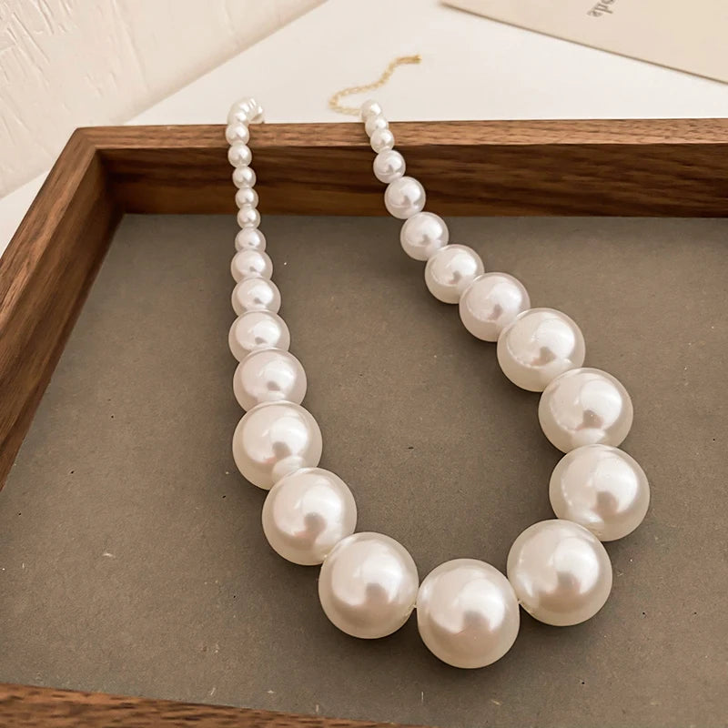 White pearl bracelet

