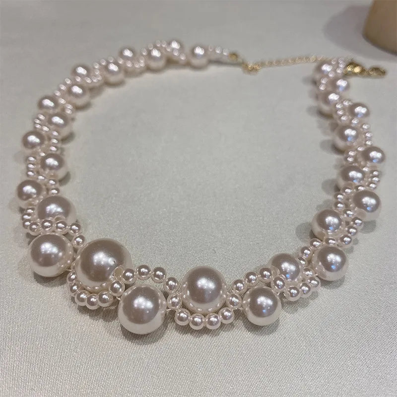 White pearl bracelet

