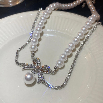 White pearl bracelet

