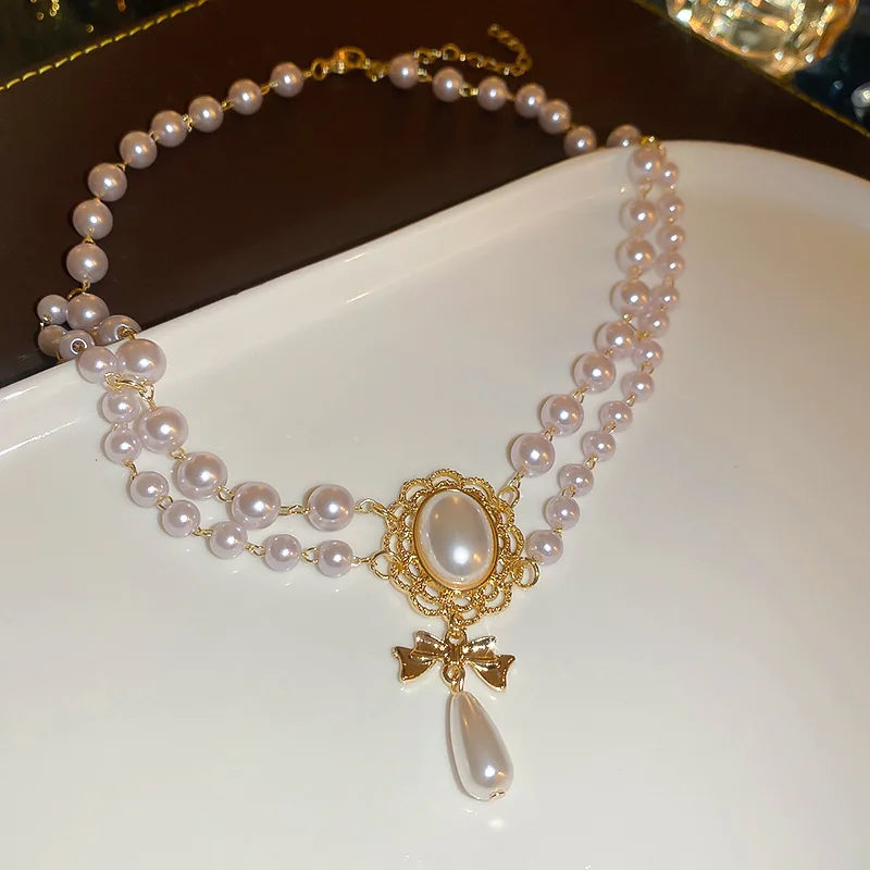 White pearl bracelet

