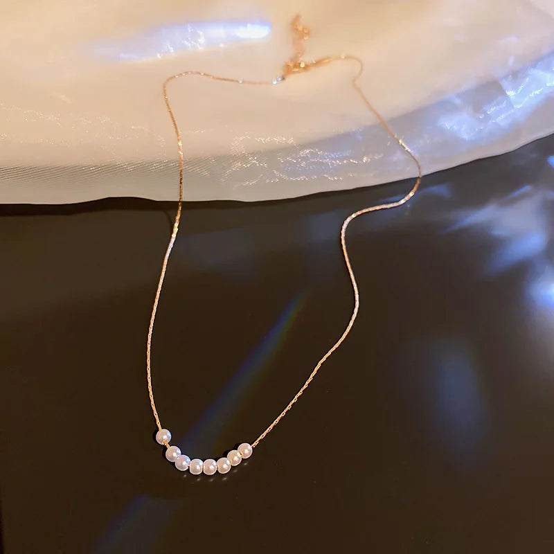 White pearl bracelet

