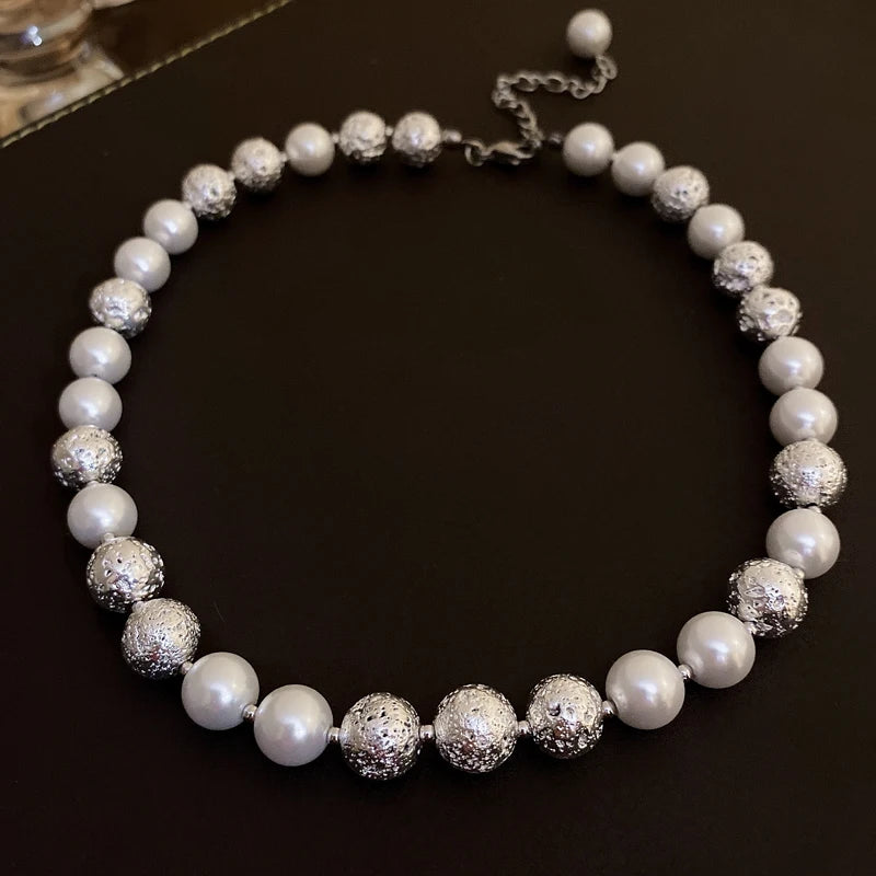White pearl bracelet

