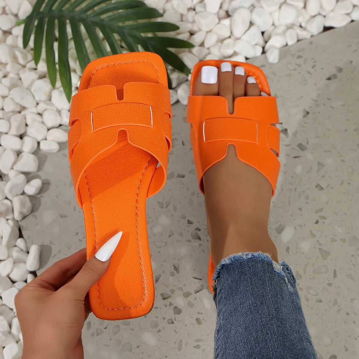 Women's Flat Outdoor Sandals


