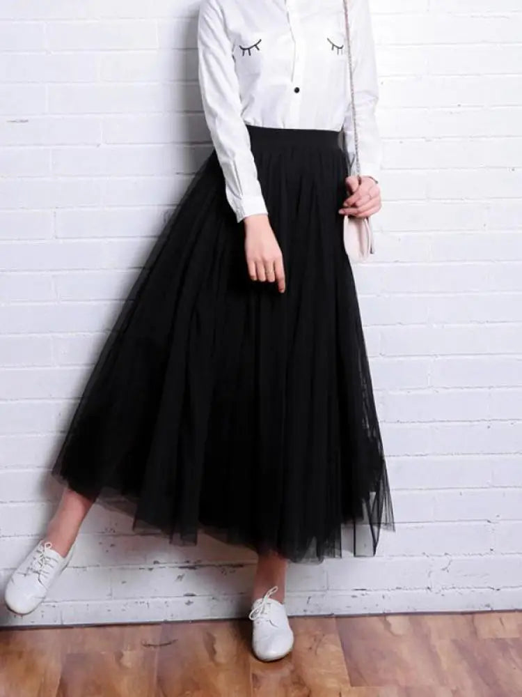 pleated skirt
