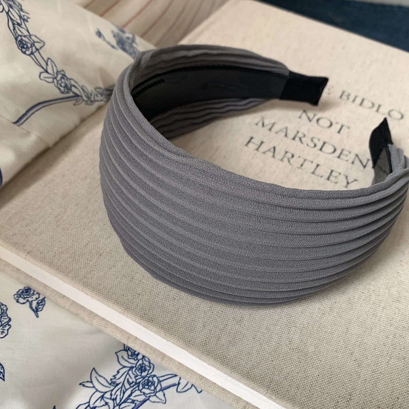 Women's Wide Pleated High Crown Chiffon Fabric Headband