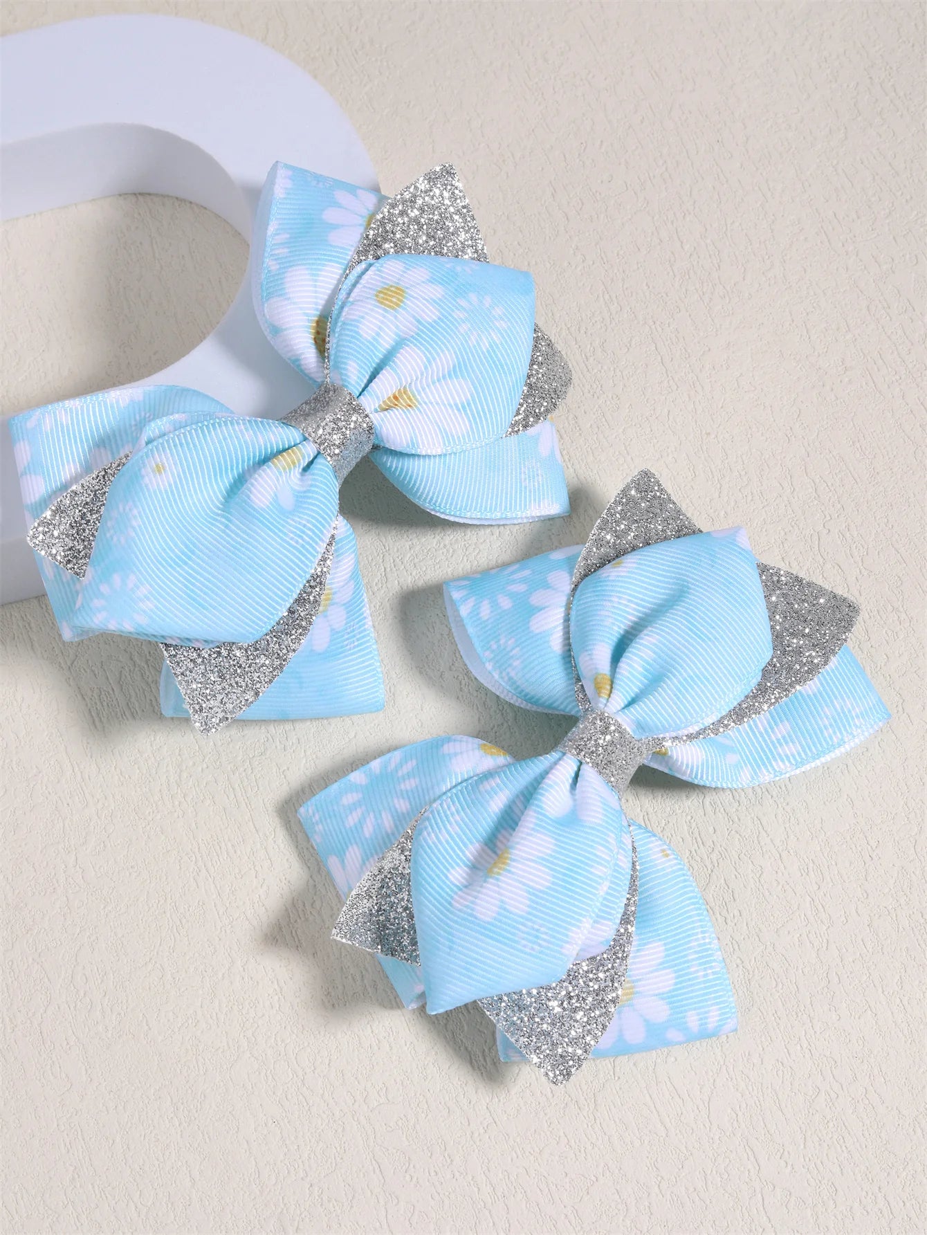 bow hair clip


