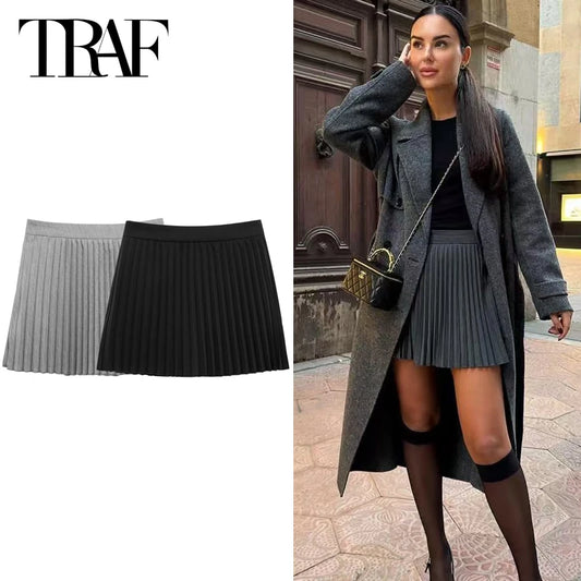 high waist mini skirt, a line mini skirt, skort, golf skirt, golf skirts for women, tennis skirts for women, pleated mini skirt, black tennis skirt, tennis skort, pleated tennis skirt, plaid mini skirt, plus size skort, athletic skirt, athleta skirt, linen skort
