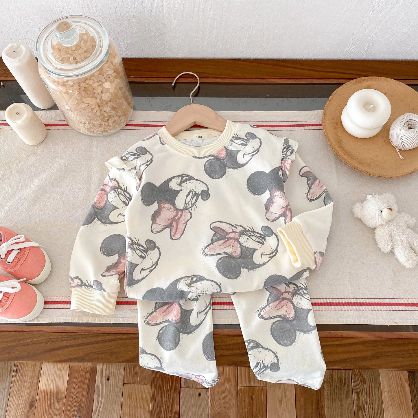 long sleeves spring outfit

