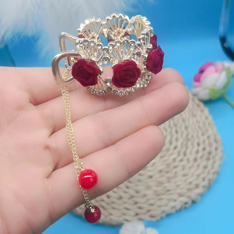 rhinestone hair claw

