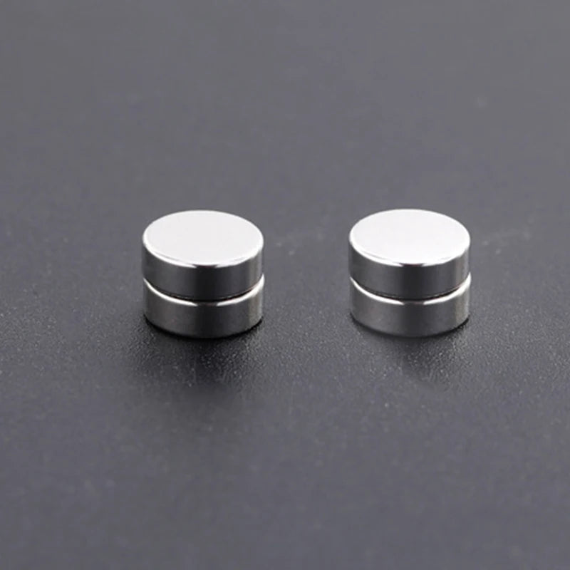 round earrings

