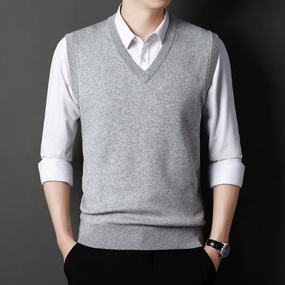 JOHMUVVE Retro V-Neck Wool Knit Vest
